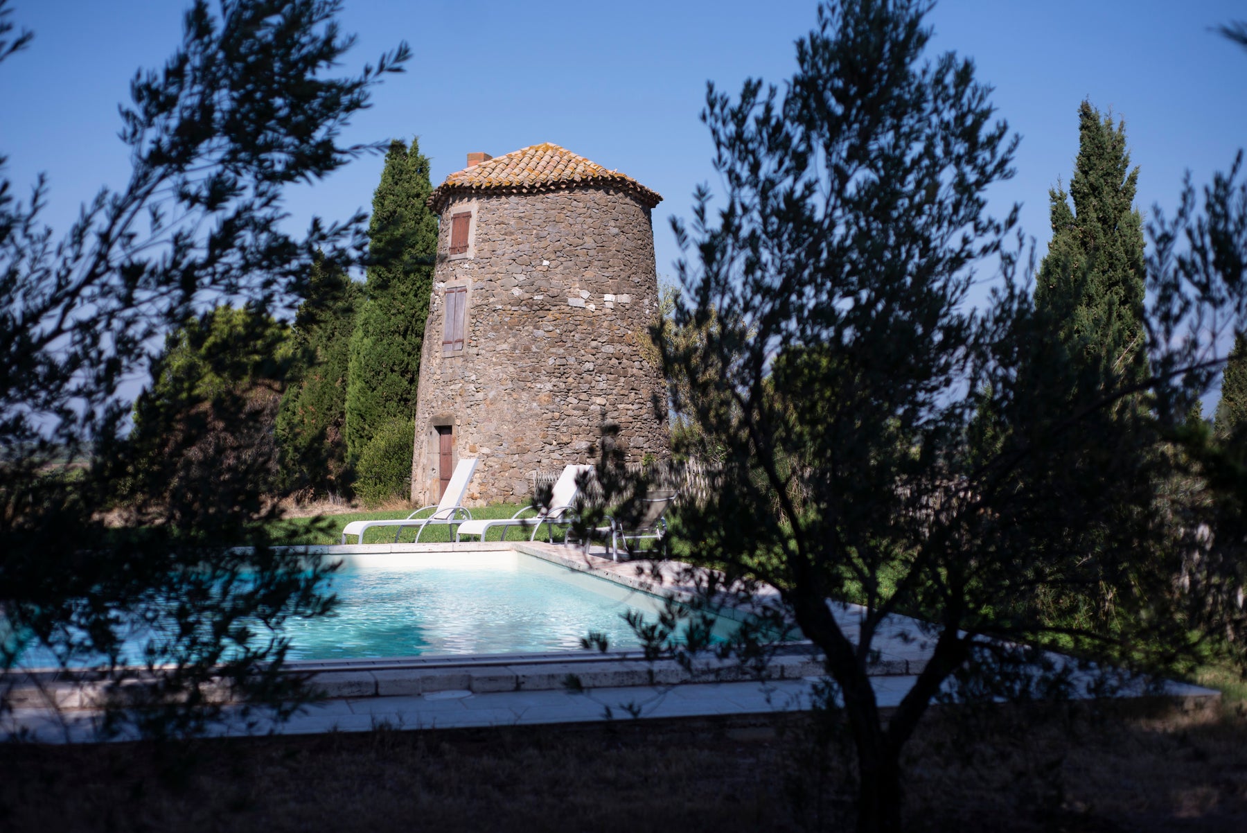 Le gîte Côté Moulin et sa piscine